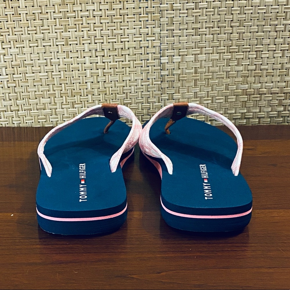 🌟9xHP🌟Tommy Hilfiger Pink Scenic Flip Flops - Picture 8 of 11